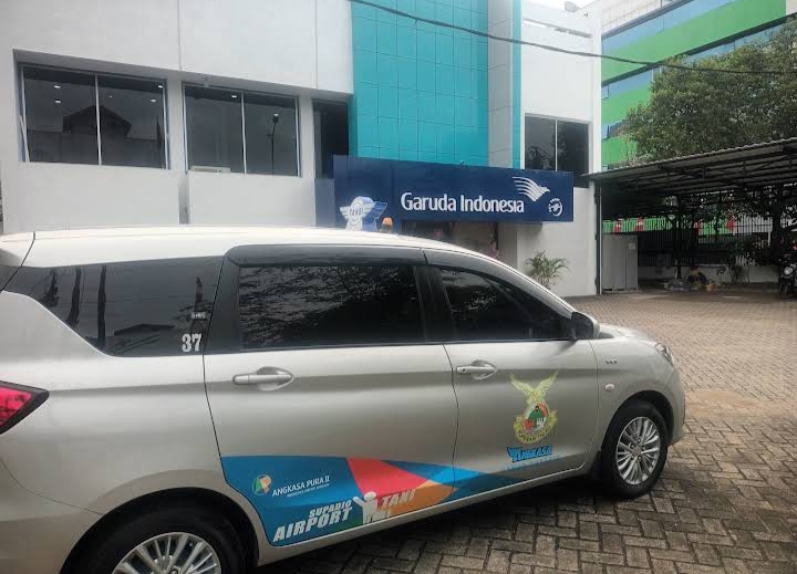 call-contact-garuda-indonesia-wa-0821-8200-199